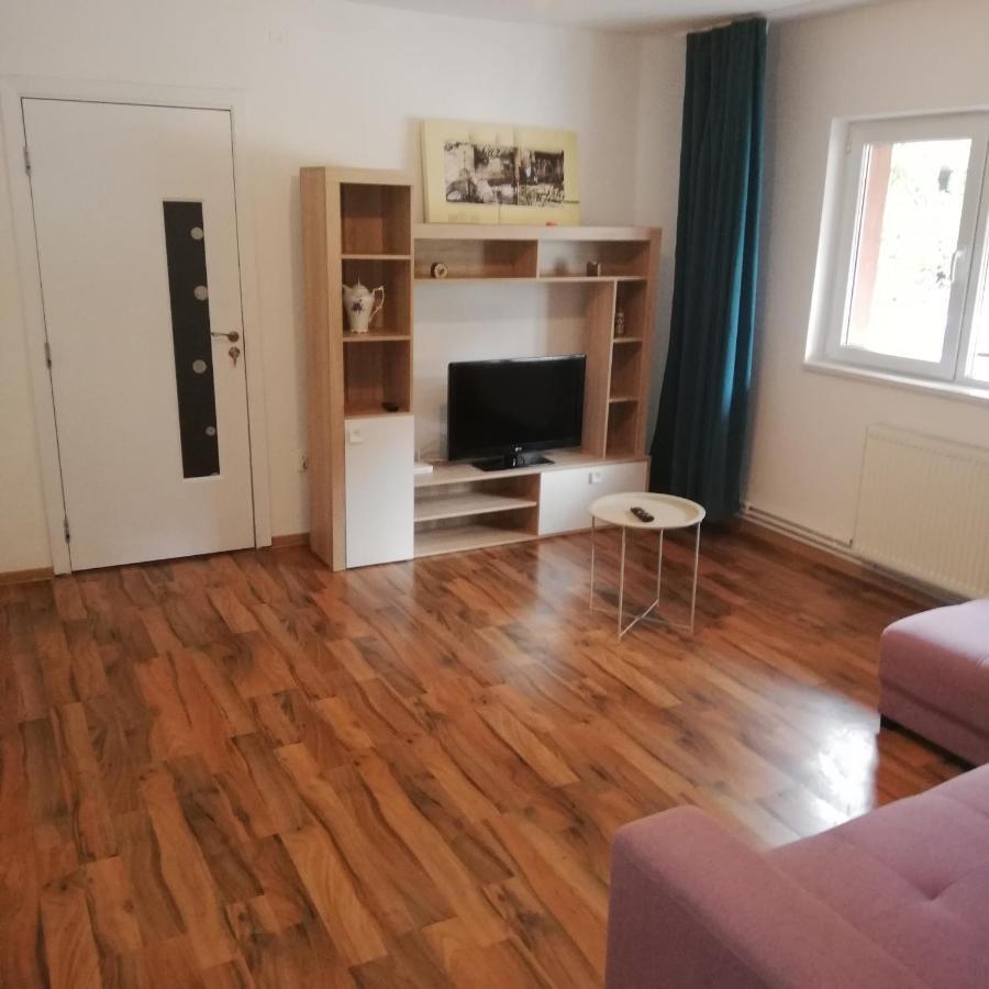 Ruud Mall Timişoara Exteriör bild